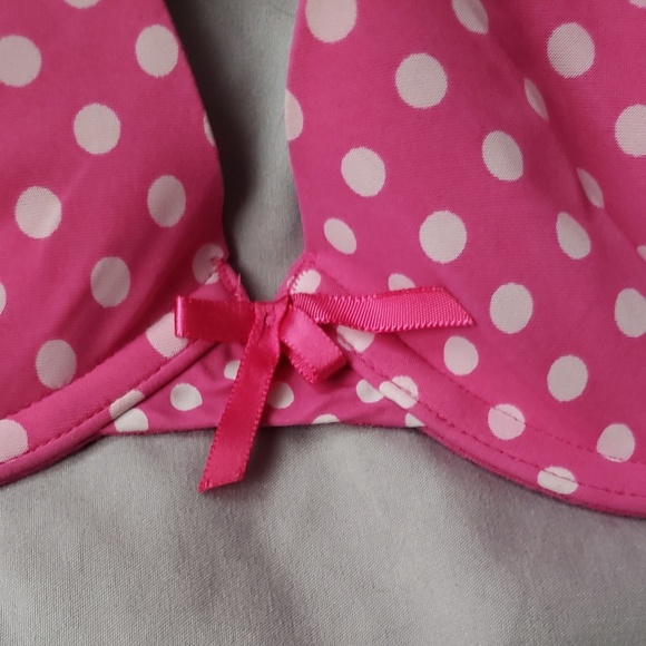 PINK Victoria's Secret Bra - Picture 3 of 5